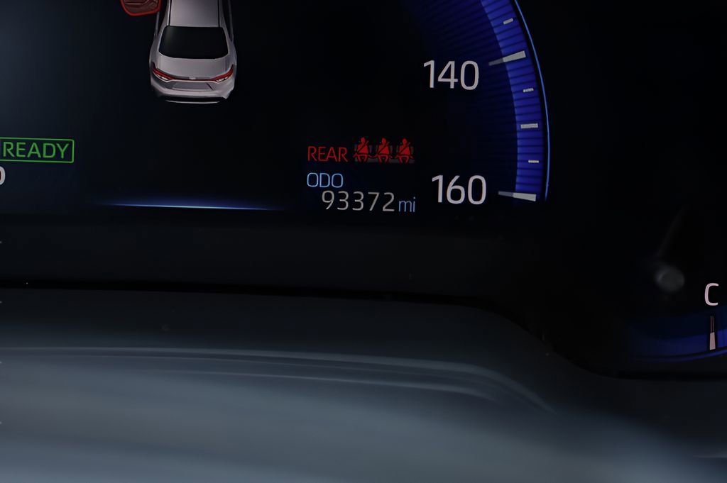 Certified 2022 Toyota Corolla LE FWD image 32