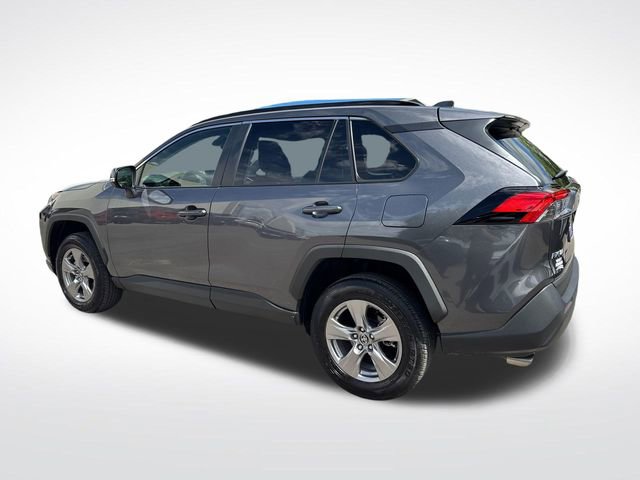 Used 2025 Toyota RAV4 XLE FWD image 3