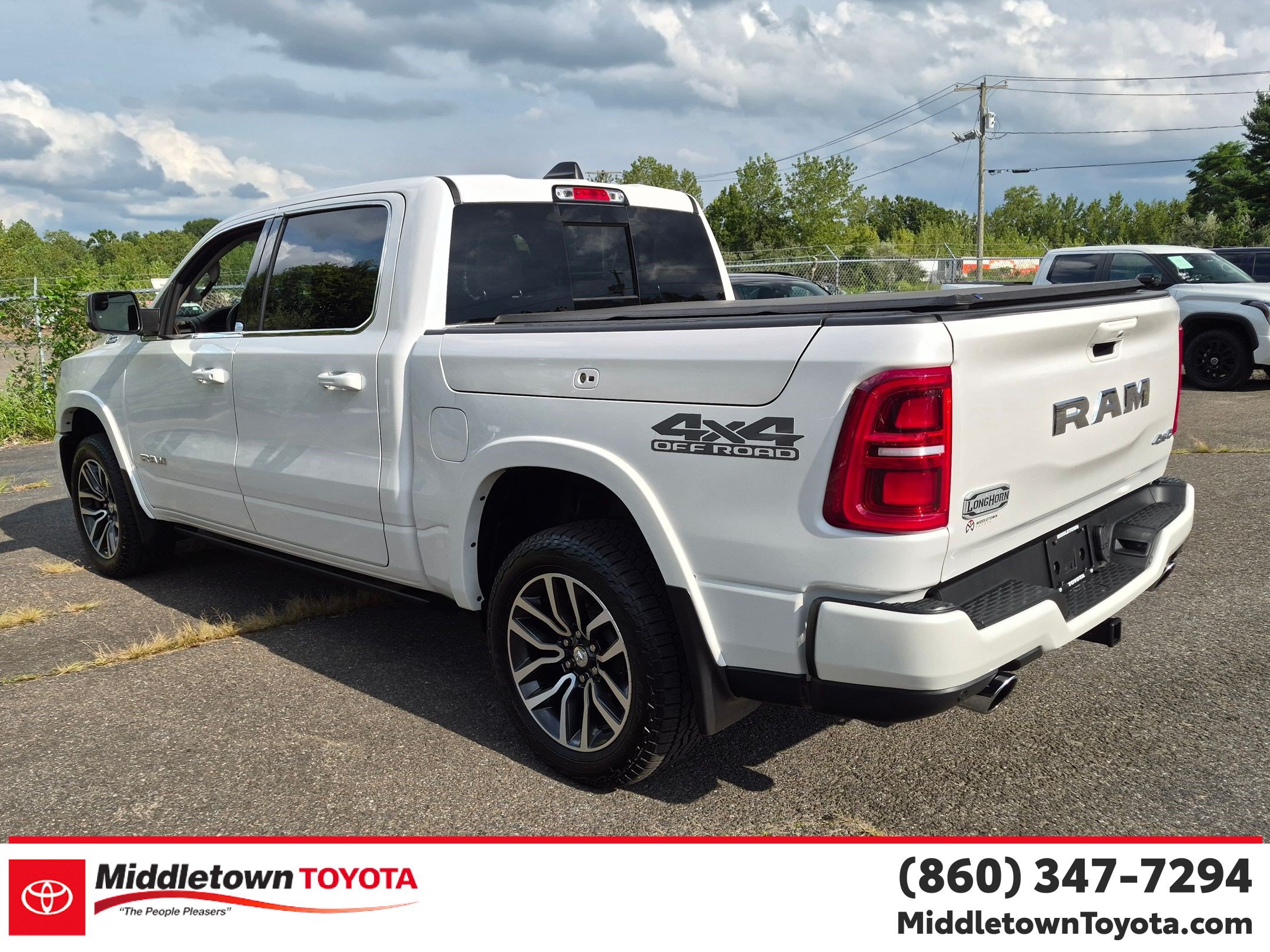 Used 2025 RAM 1500 Limited w/ Off Road Group AWD/4WD image 5