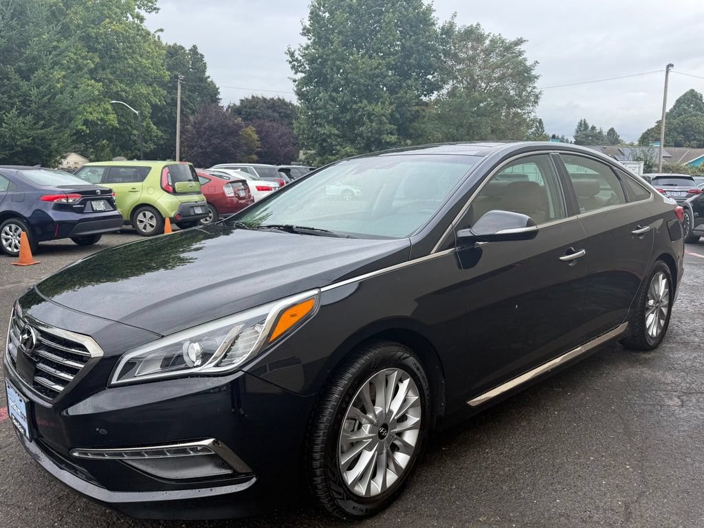 Used 2015 Hyundai Sonata Limited w/ Option Group 06 FWD image 11