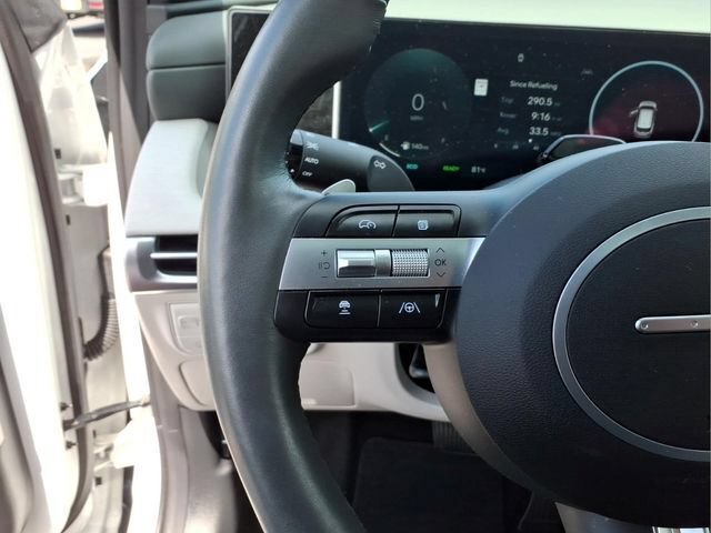 Used 2025 Hyundai Tucson Limited AWD/4WD image 25