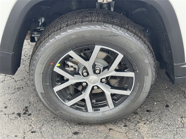 New 2025 Jeep Grand Cherokee Limited image 12