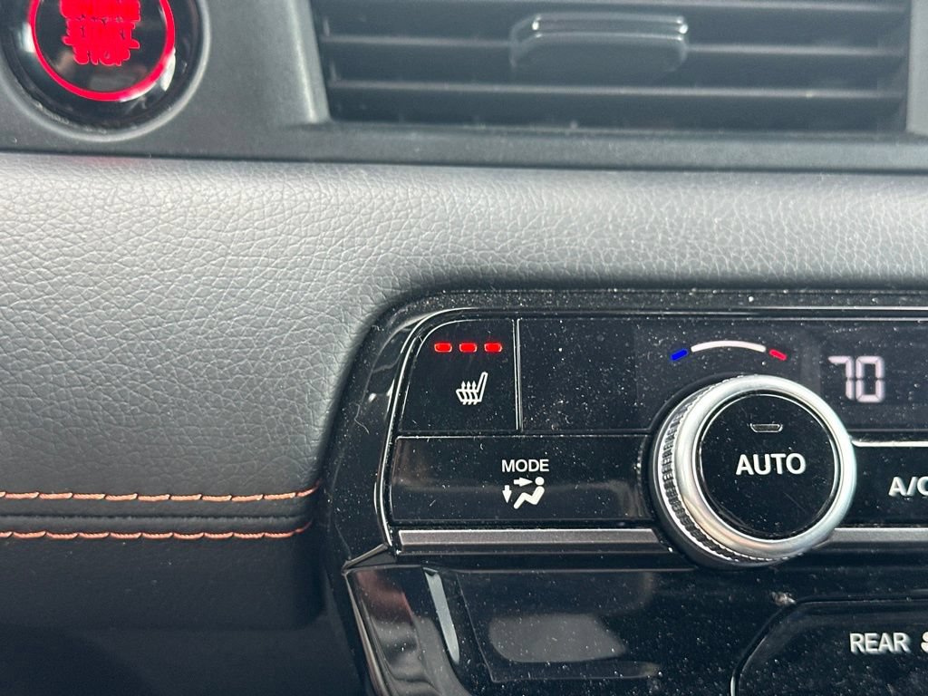 Used 2023 Honda Pilot TrailSport image 8