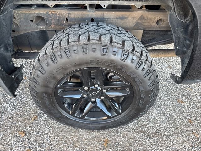 Used 2020 Chevrolet Silverado 1500 Custom Trail Boss w/ Custom Convenience Package image 5