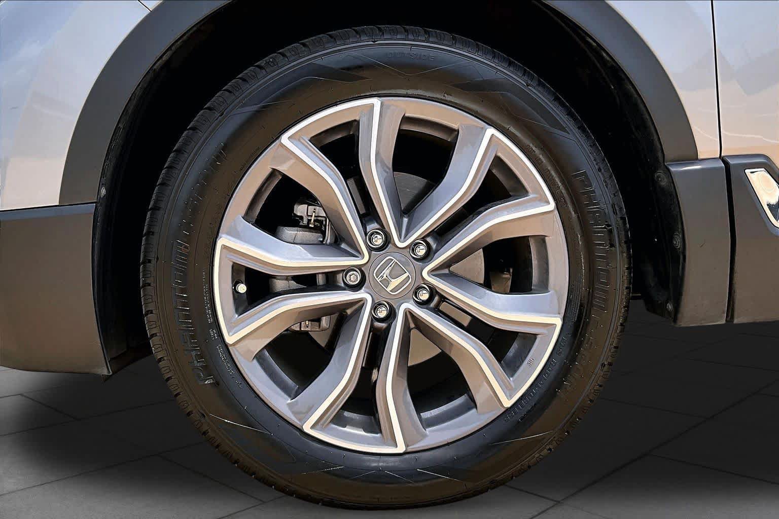 Used 2021 Honda CR-V Touring image 11