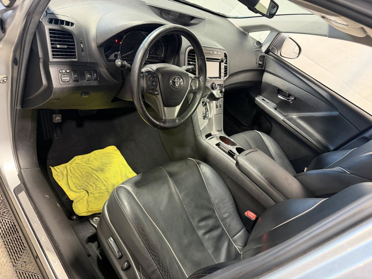 Used 2015 Toyota Venza Limited AWD/4WD image 22