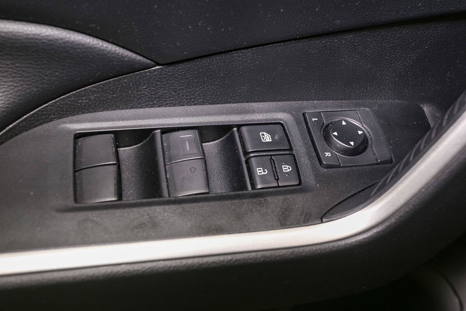 Used 2023 Toyota RAV4 LE FWD image 37