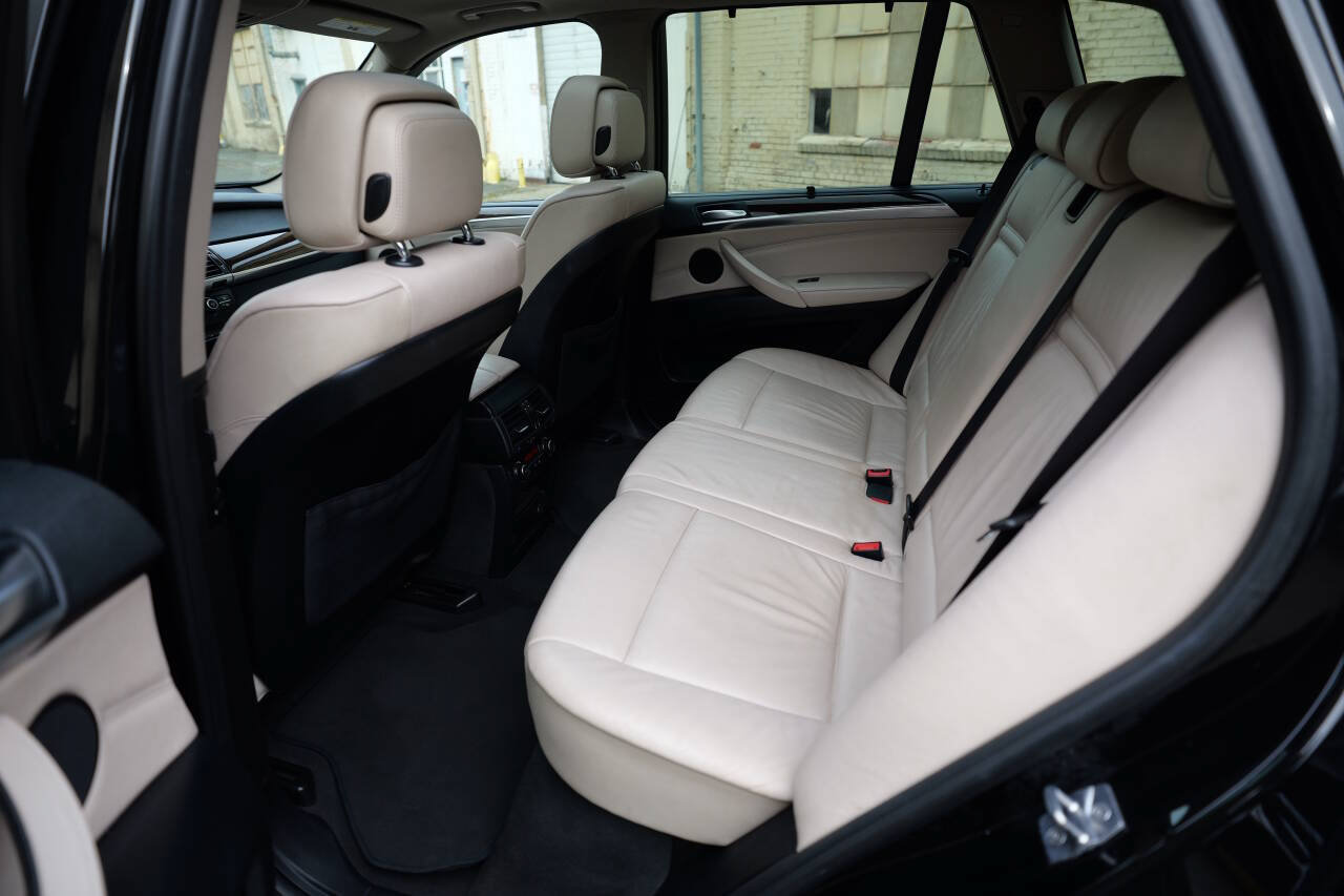 Used 2011 BMW X5 xDrive35i AWD/4WD image 49