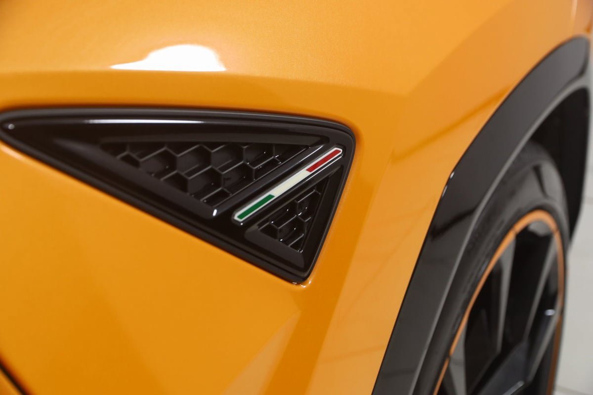 Used 2021 Lamborghini Urus AWD/4WD image 65
