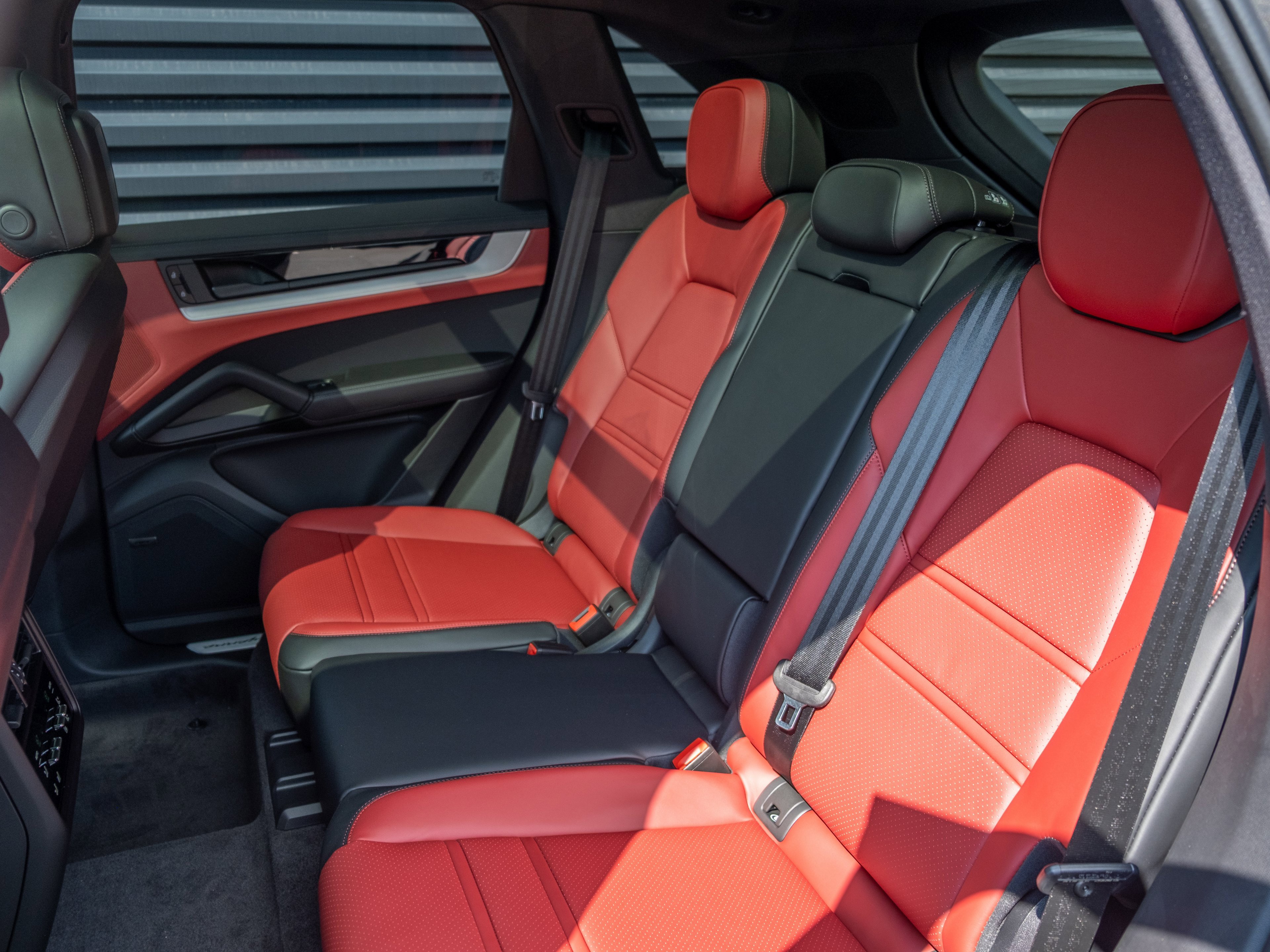 New 2026 Porsche Cayenne E-Hybrid image 34
