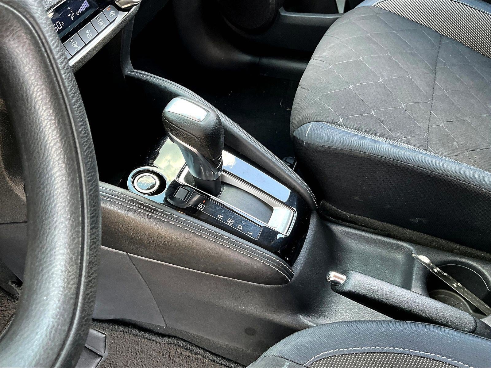 Used 2018 Nissan Kicks SV FWD image 17