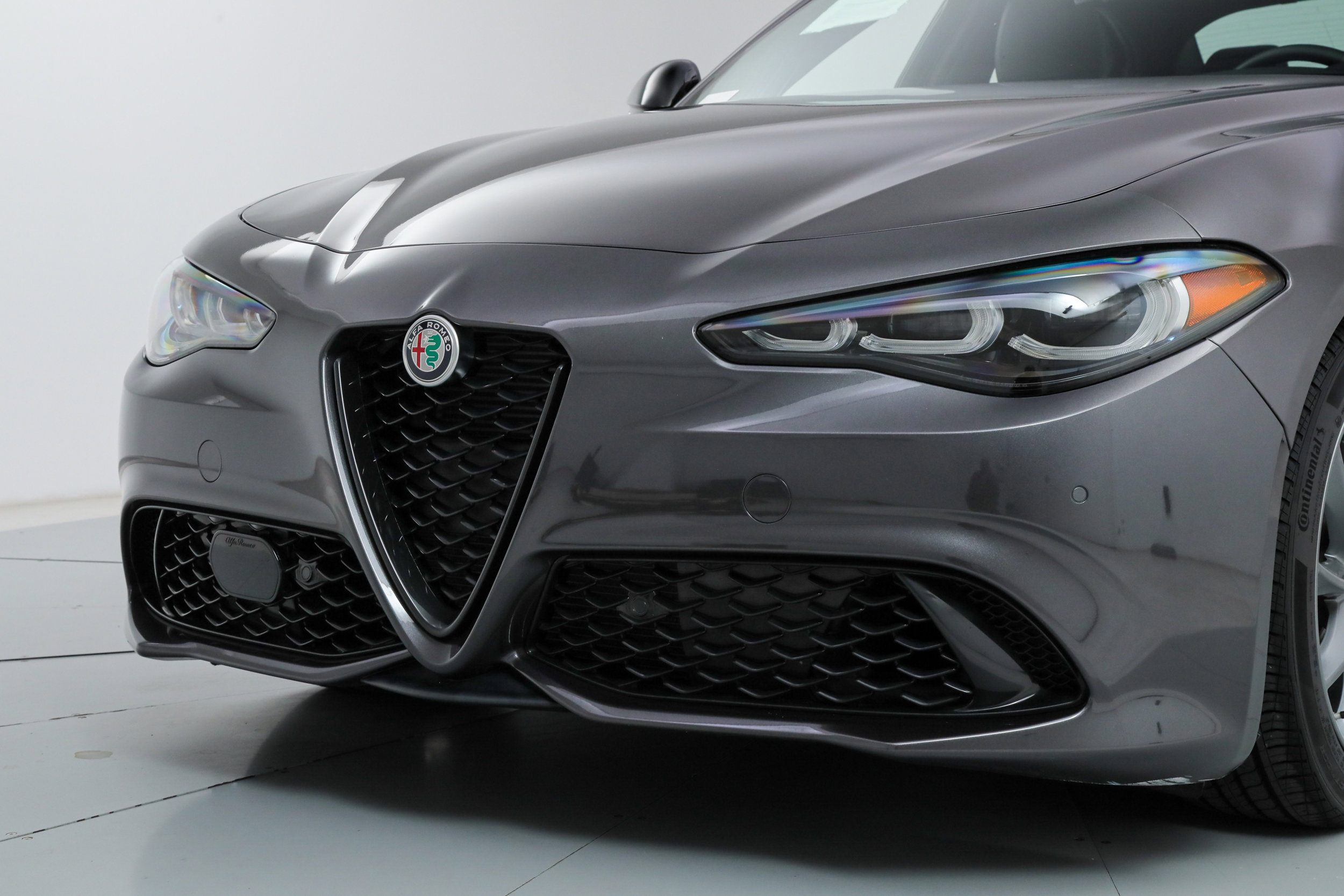 Used 2025 Alfa Romeo Giulia w/ Driving Assist Package image 12