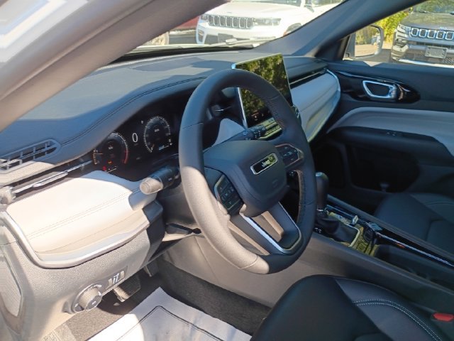 New 2026 Jeep Compass Limited AWD/4WD image 11
