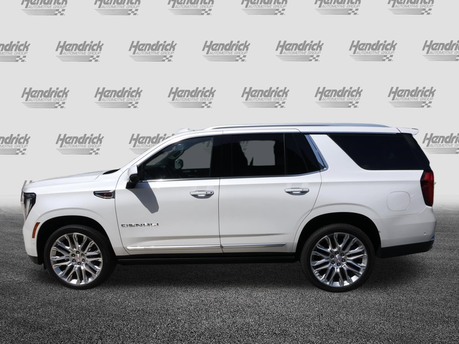Used 2025 GMC Yukon Denali w/ Denali Reserve Package AWD/4WD image 5