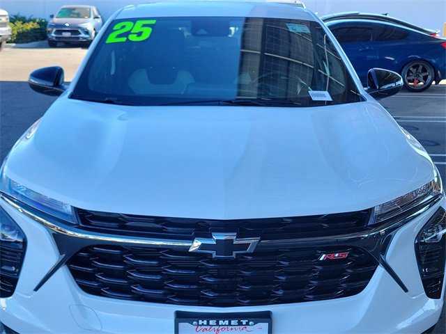 Certified 2025 Chevrolet Trax RS image 29