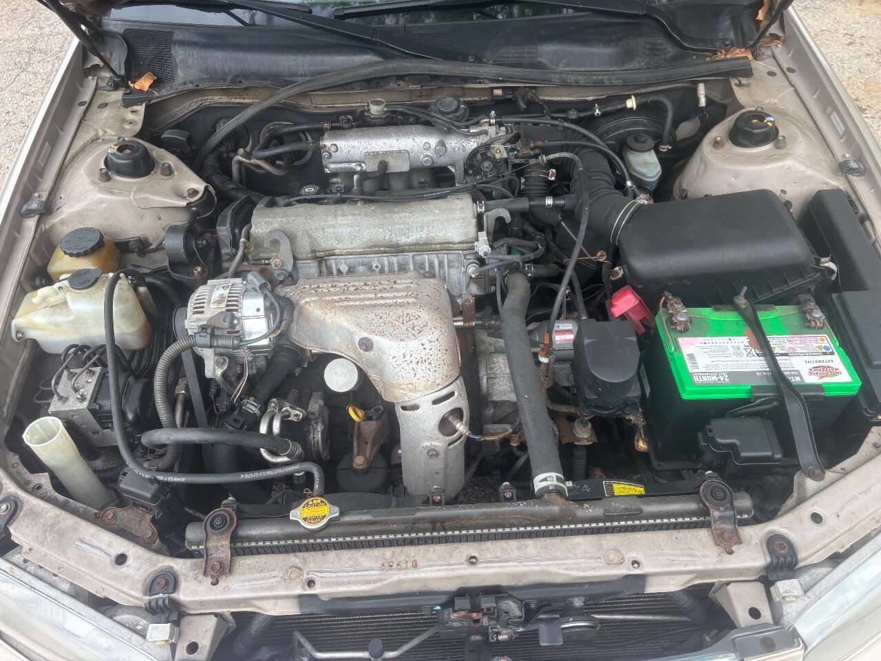 Used 2000 Toyota Camry LE FWD image 18