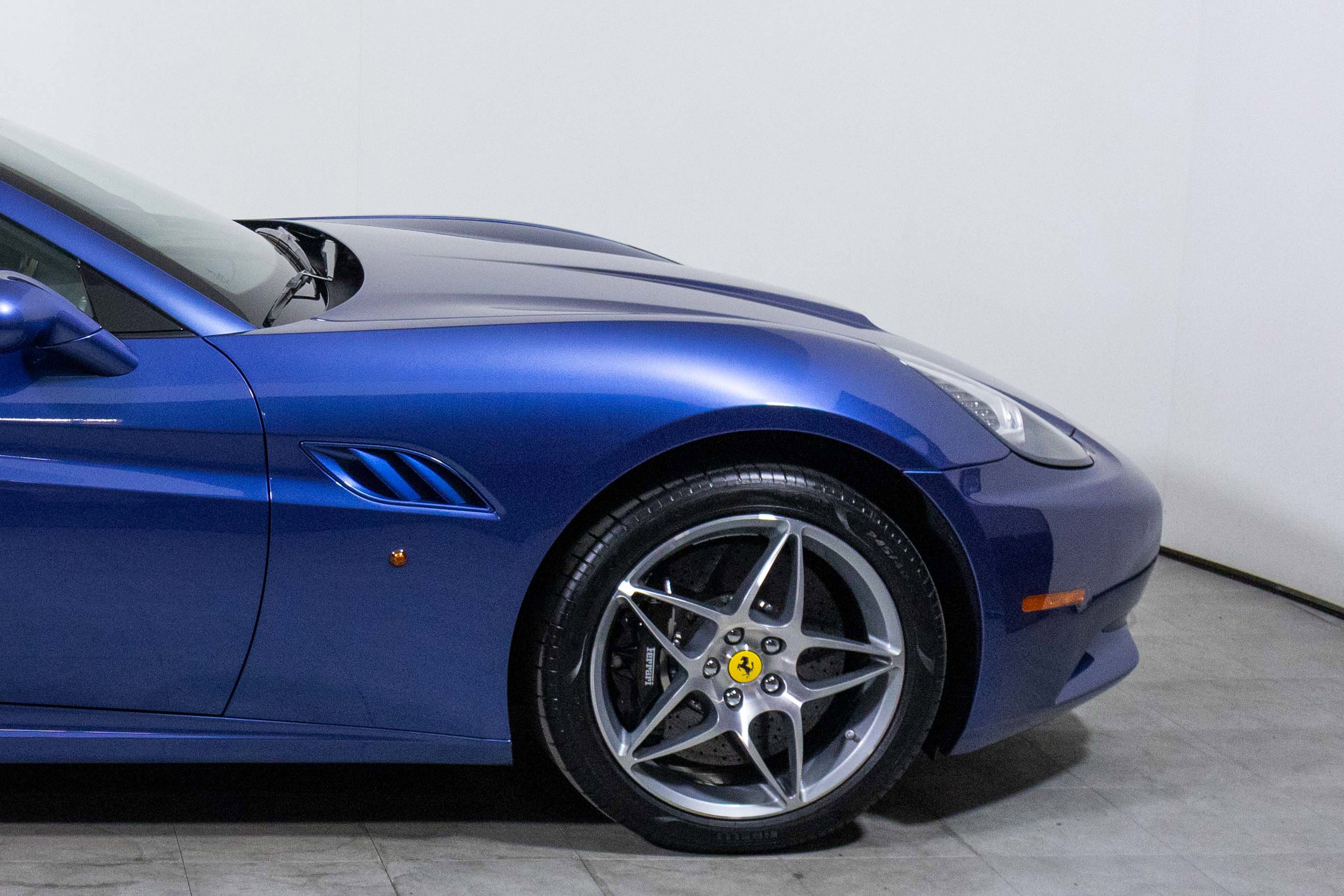 Used 2010 Ferrari California image 20