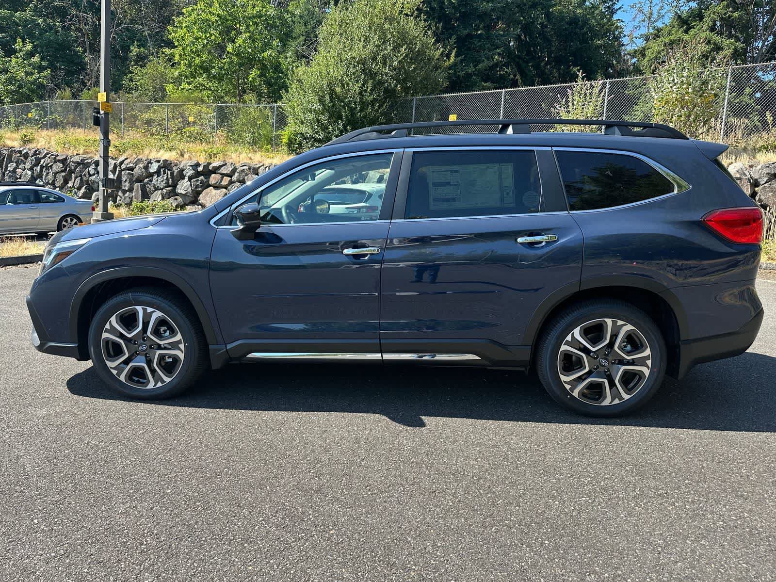 Certified 2025 Subaru Ascent Touring AWD/4WD image 2