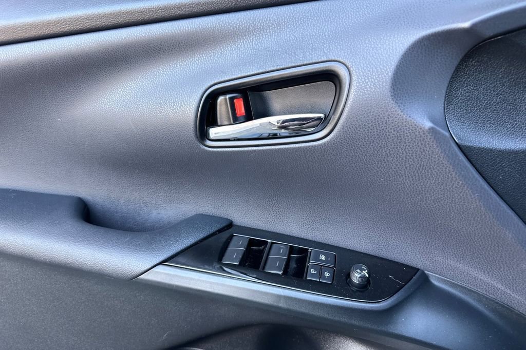 Used 2019 Toyota Prius Prime Plus image 8