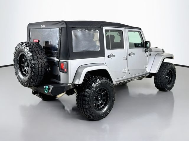 Used 2013 Jeep Wrangler Unlimited Sahara w/ Connectivity Group AWD/4WD image 7