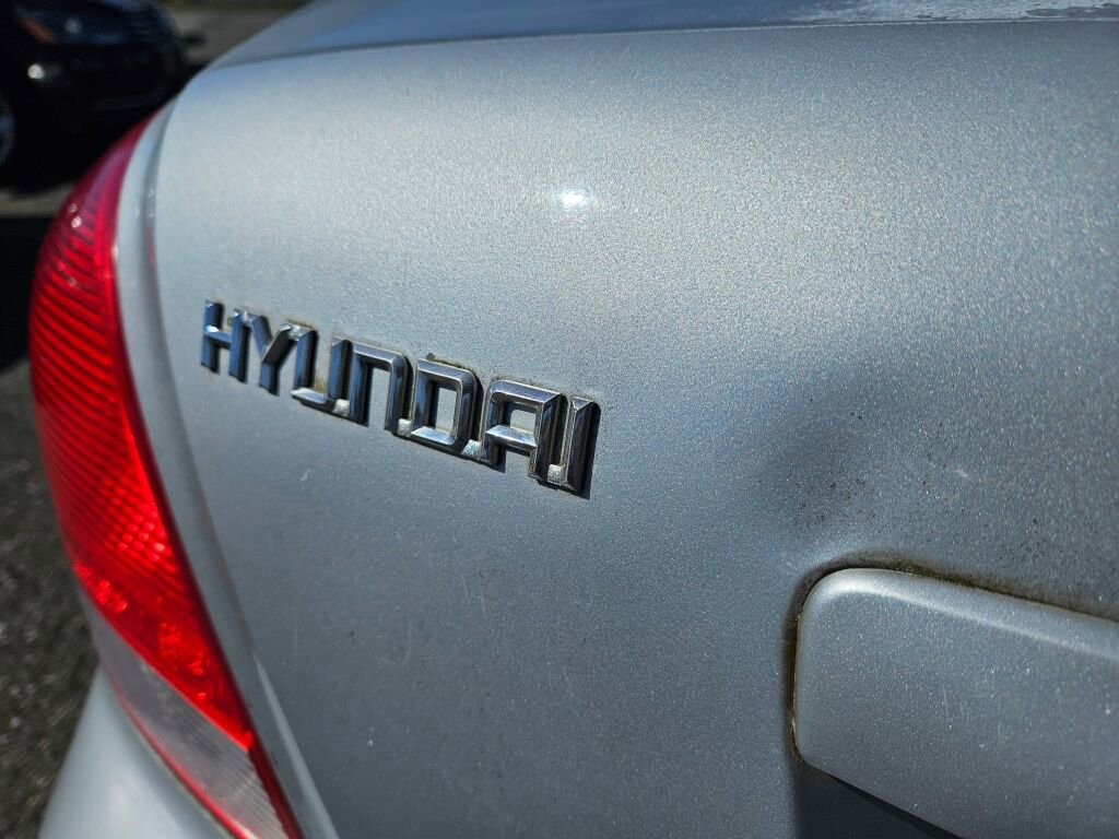 Used 2001 Hyundai Elantra GLS image 9