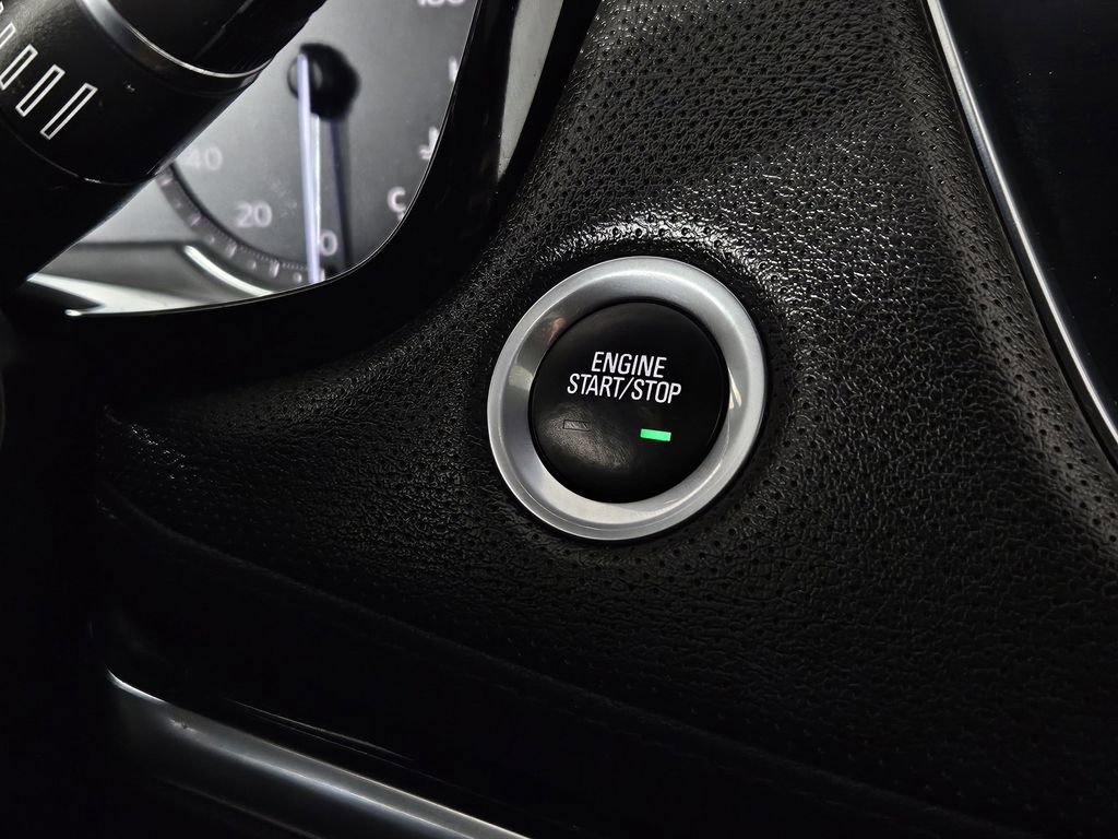 Used 2020 Cadillac XT5 Premium Luxury FWD image 16