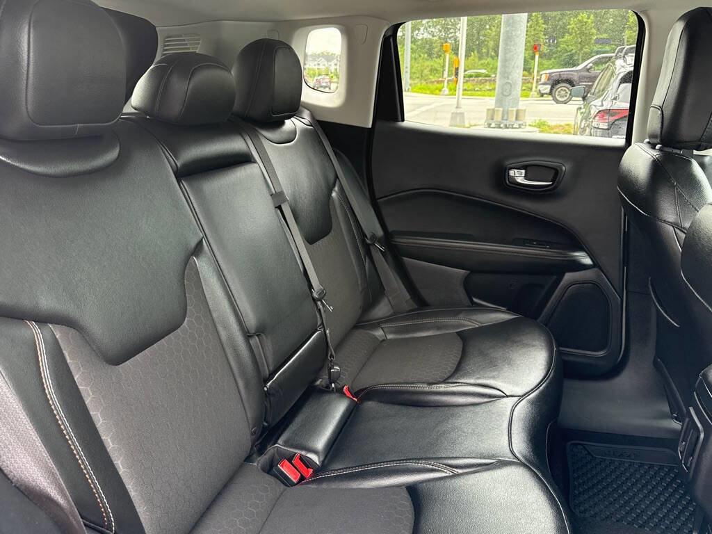 Used 2020 Jeep Compass Latitude w/ Cold Weather Group image 15