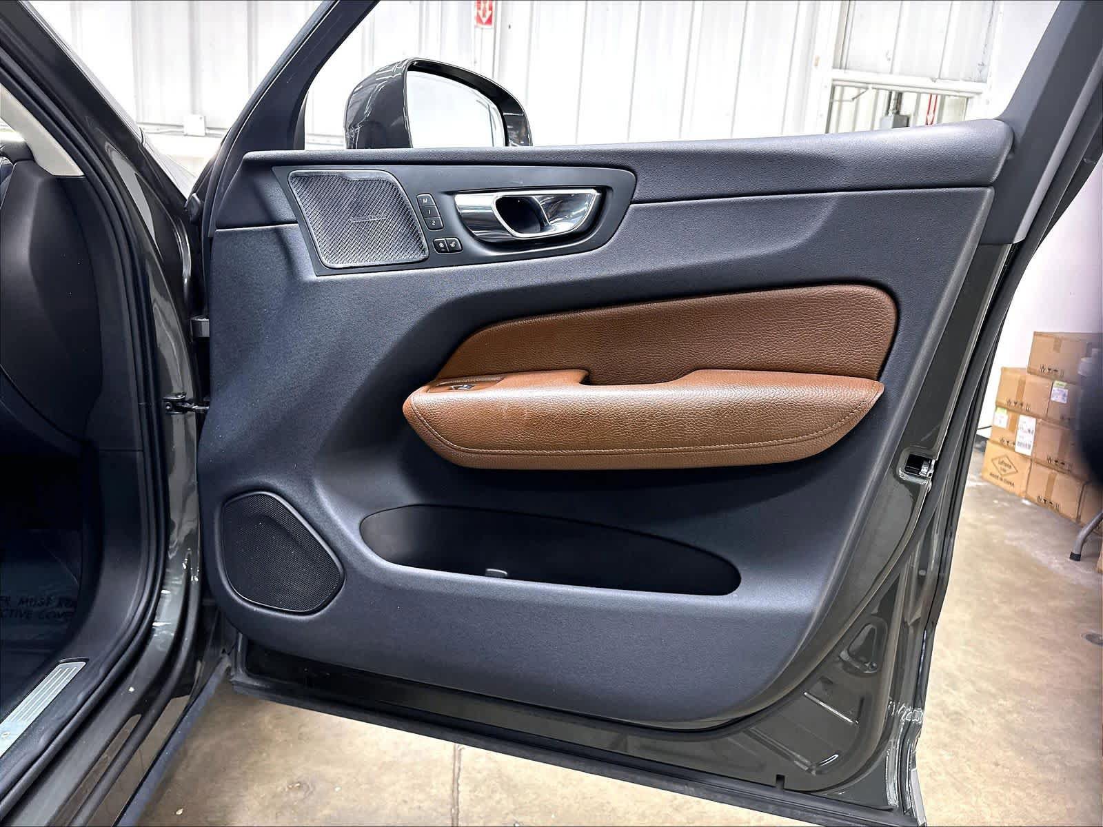 Used 2019 Volvo XC60 T5 Inscription FWD image 30
