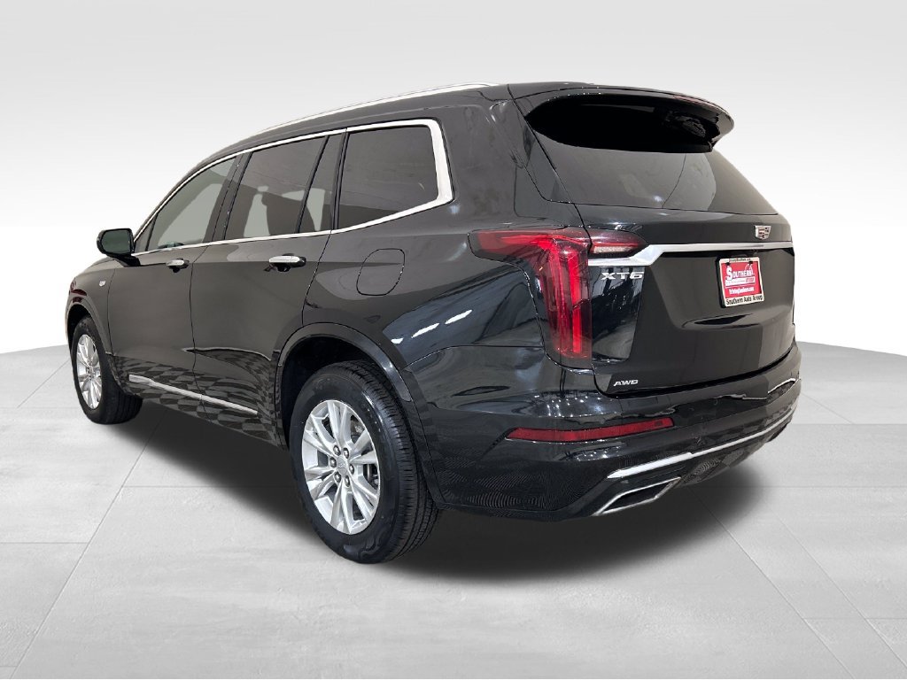 Used 2024 Cadillac XT6 Luxury AWD/4WD image 3