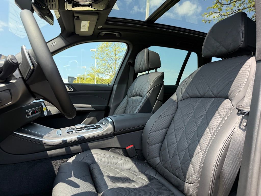 Used 2026 BMW X5 xDrive50e w/ Climate Comfort Package image 18