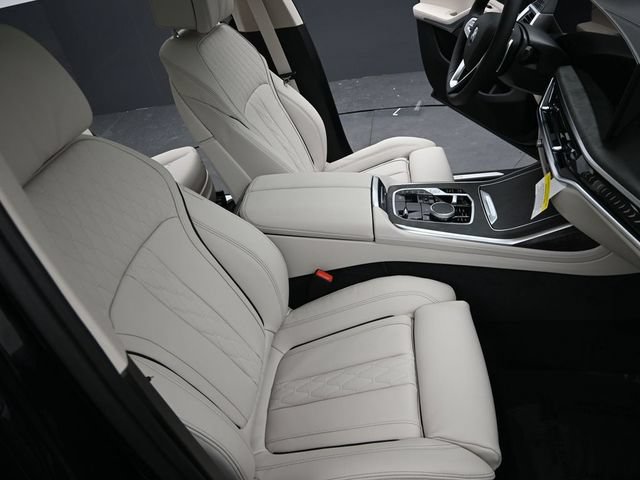 New 2026 BMW X7 xDrive40i AWD/4WD image 22