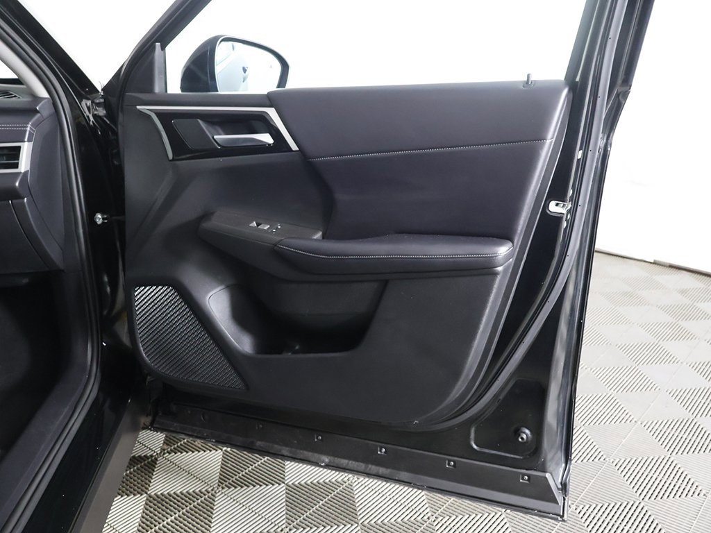 Used 2024 Mitsubishi Outlander SE image 25