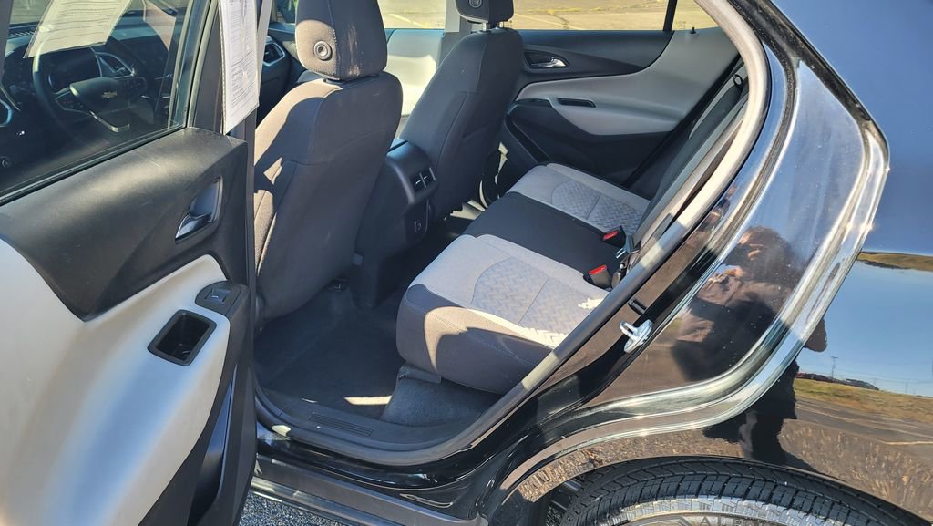 Used 2023 Chevrolet Equinox LT w/ Driver Convenience Package image 25