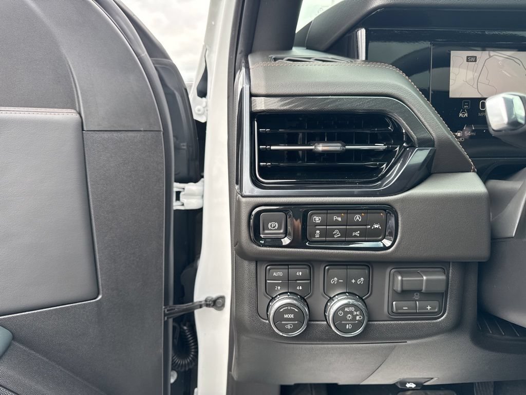 New 2026 GMC Yukon AT4 w/ AT4 Premium Plus Package AWD/4WD image 13