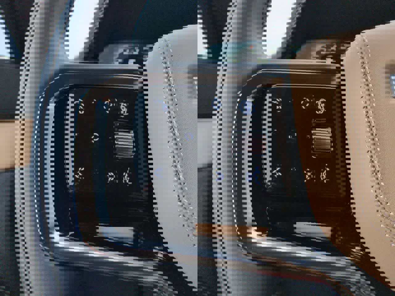 New 2026 Land Rover Range Rover Sport SE AWD/4WD image 25