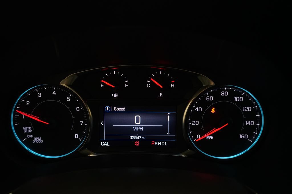 Used 2023 Chevrolet Equinox RS AWD/4WD image 2