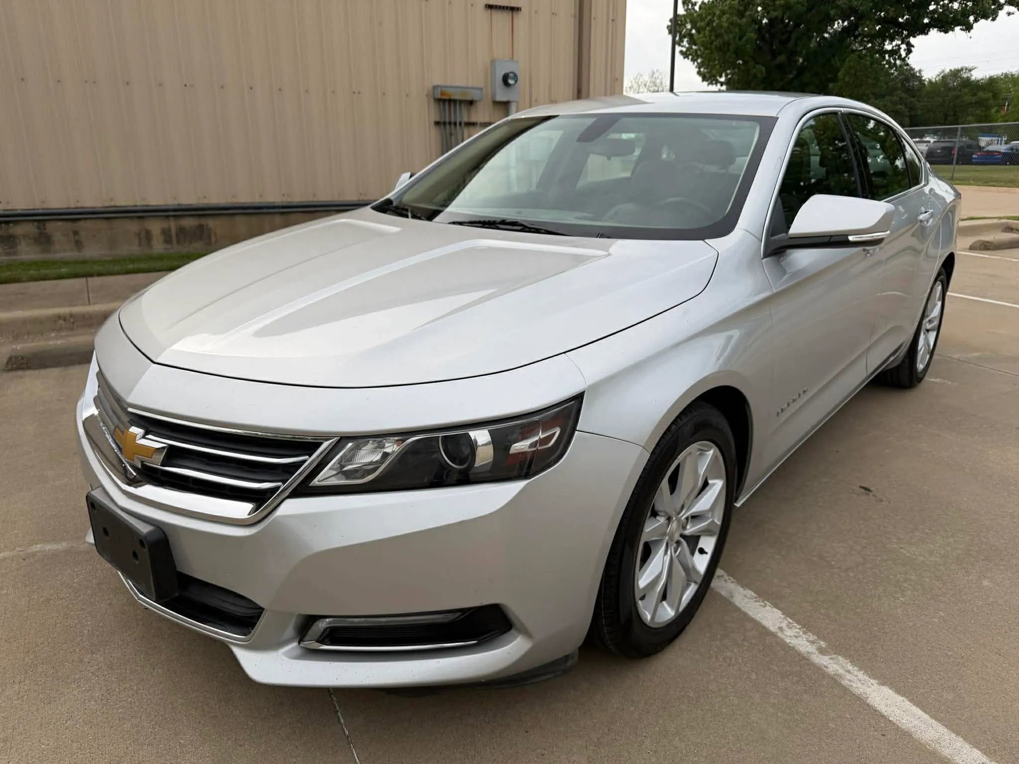 Used 2019 Chevrolet Impala LT image 2