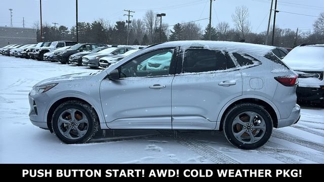 Used 2024 Ford Escape ST-Line image 3