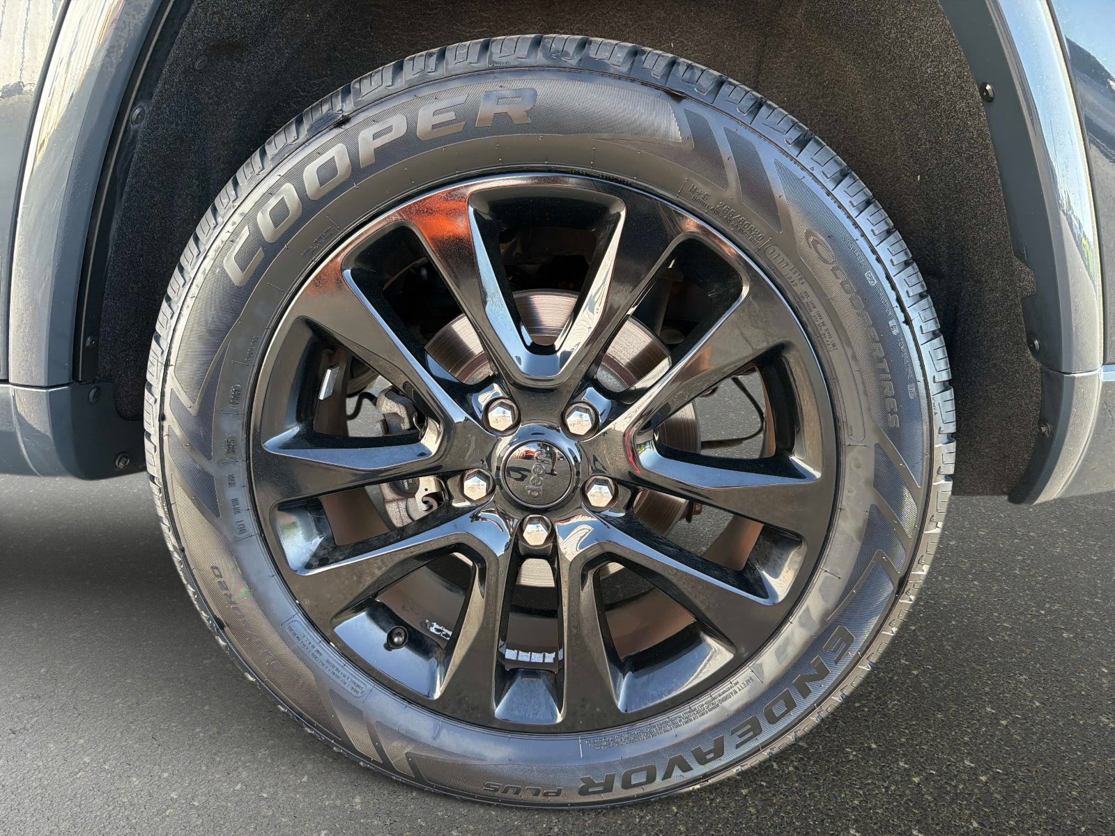 Used 2018 Jeep Grand Cherokee Altitude image 10