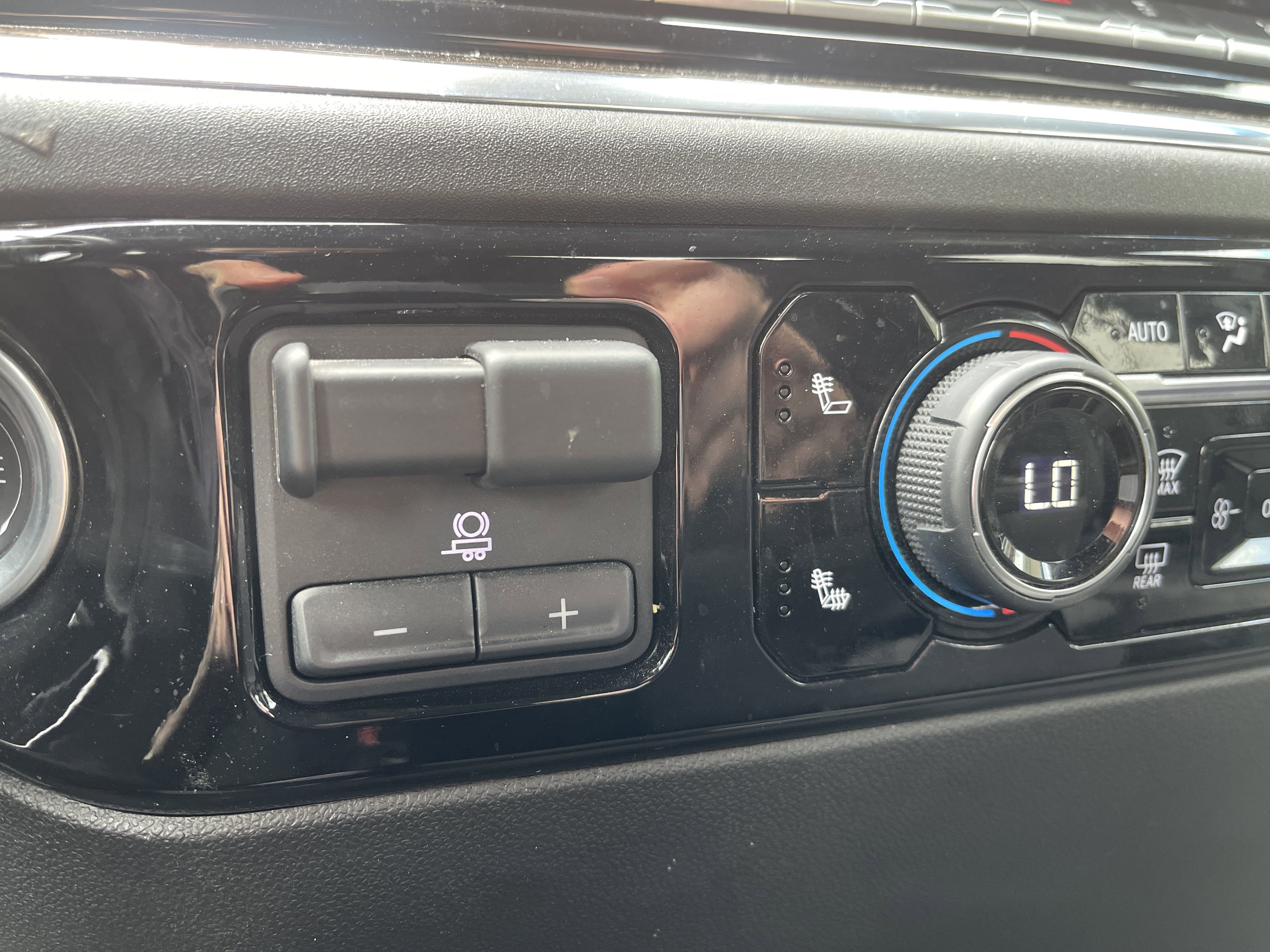 Used 2025 Chevrolet Silverado 1500 LT image 33