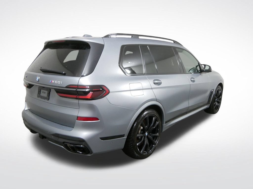 Used 2024 BMW X7 M60i AWD/4WD image 3