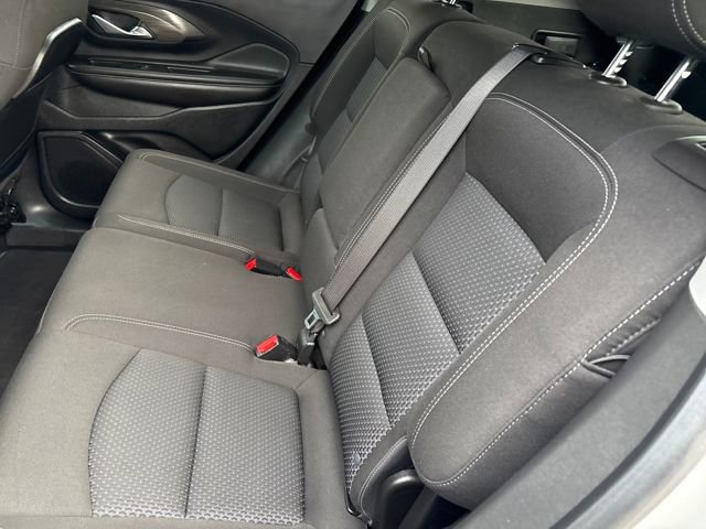 Used 2023 GMC Terrain SLE w/ Driver Convenience Package image 10