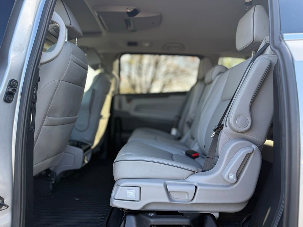 Used 2022 Honda Odyssey Elite image 16
