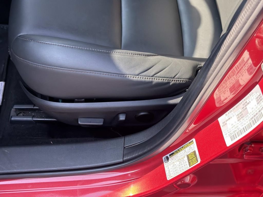 Used 2024 MAZDA MAZDA3 s FWD image 20