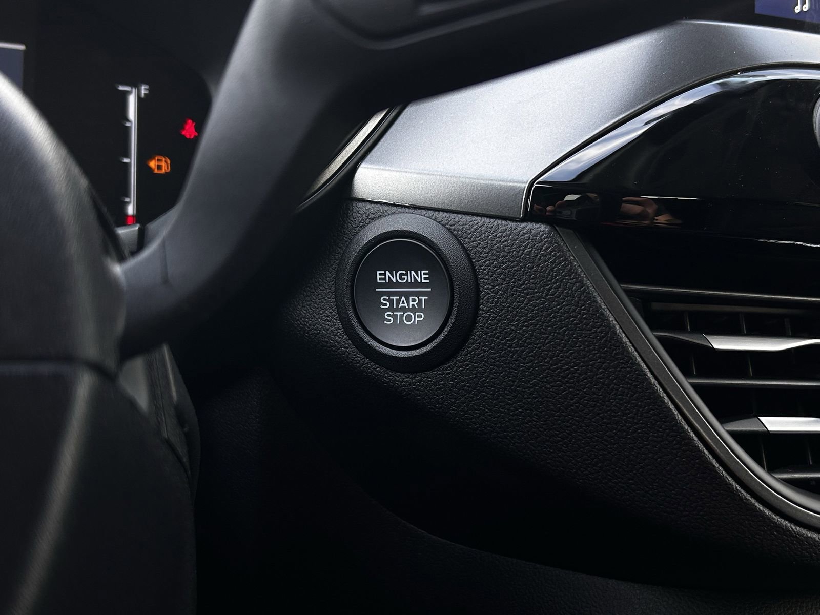 New 2026 Ford Escape Active FWD image 18