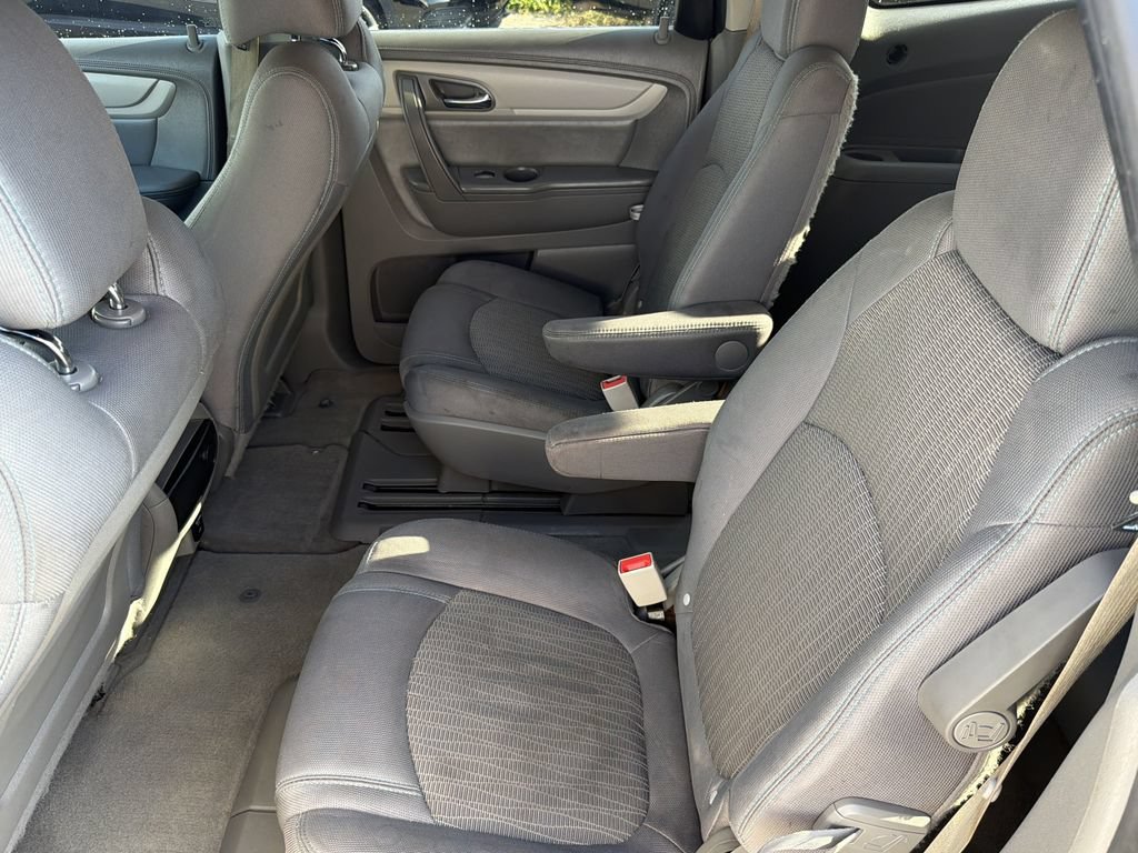 Used 2016 Chevrolet Traverse LT FWD image 17