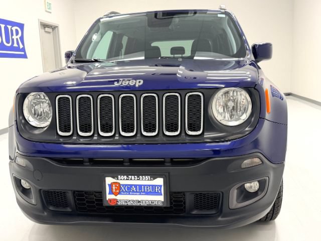 Used 2018 Jeep Renegade Latitude AWD/4WD image 11