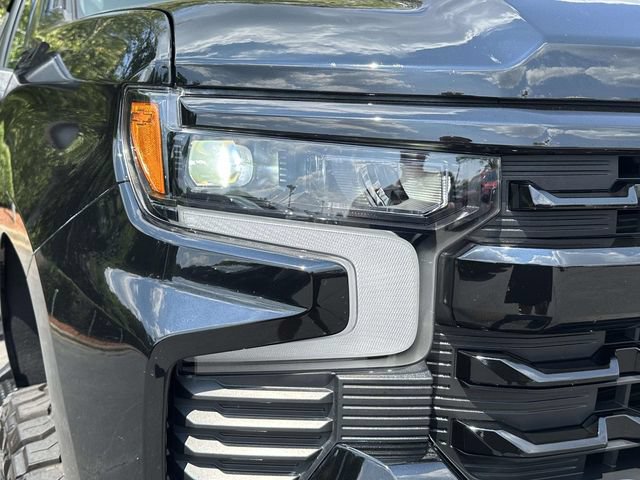 Used 2025 Chevrolet Silverado 1500 LT Trail Boss w/ Dark Appearance Package AWD/4WD image 10