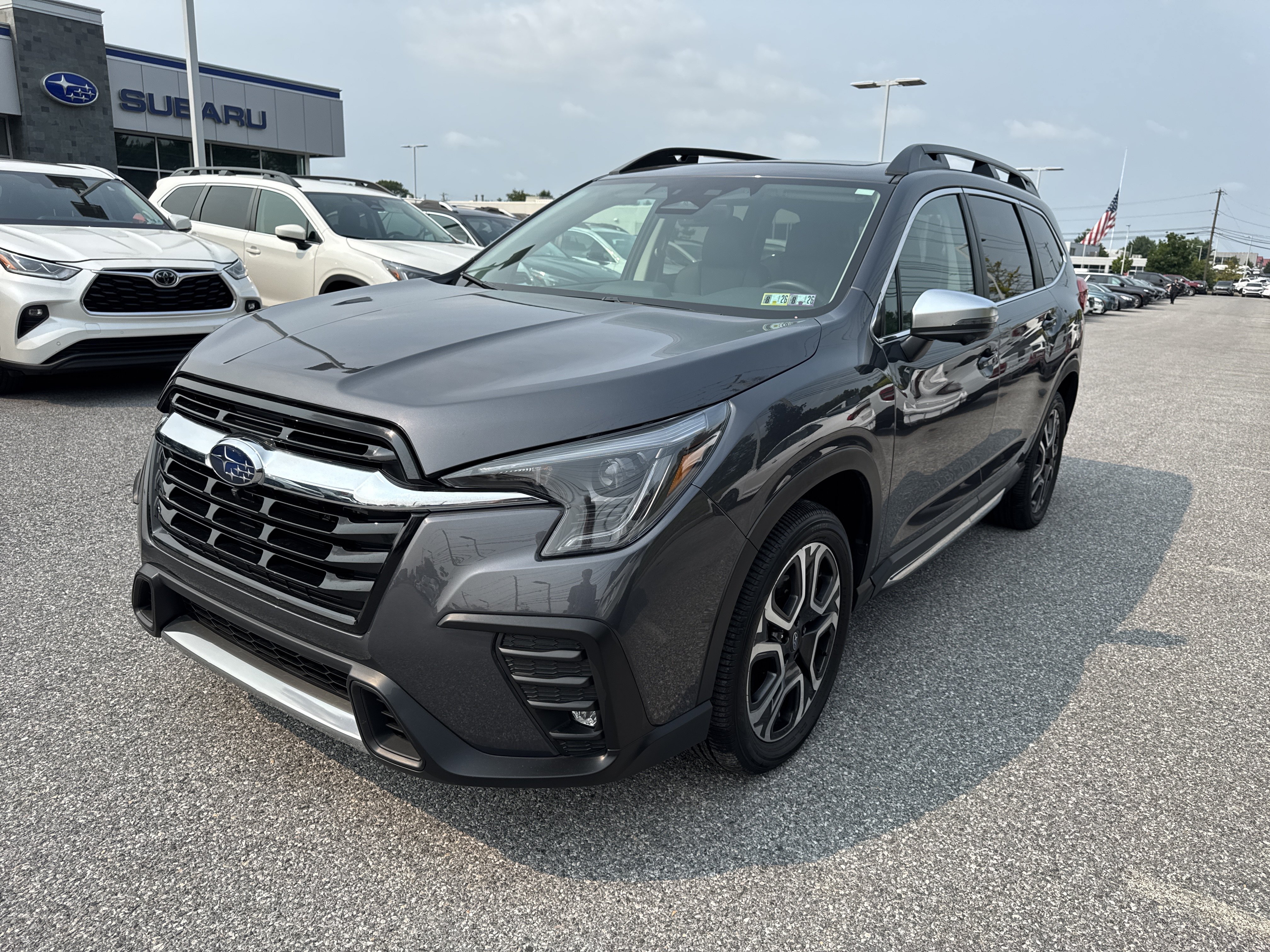 Used 2023 Subaru Ascent Limited w/ Technology Package AWD/4WD image 27