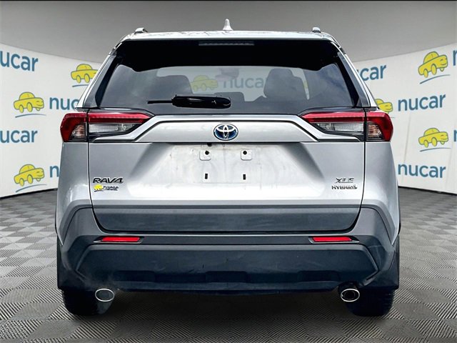 Used 2019 Toyota RAV4 XLE image 4